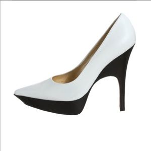 Pour La Victoire White Genevieve heel